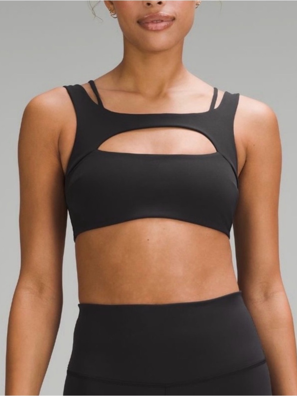 lululemon Evelin Front Cut-Out Train Bra
